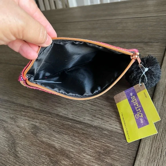 Women's Zipper Pouch - Picture 6 of 11